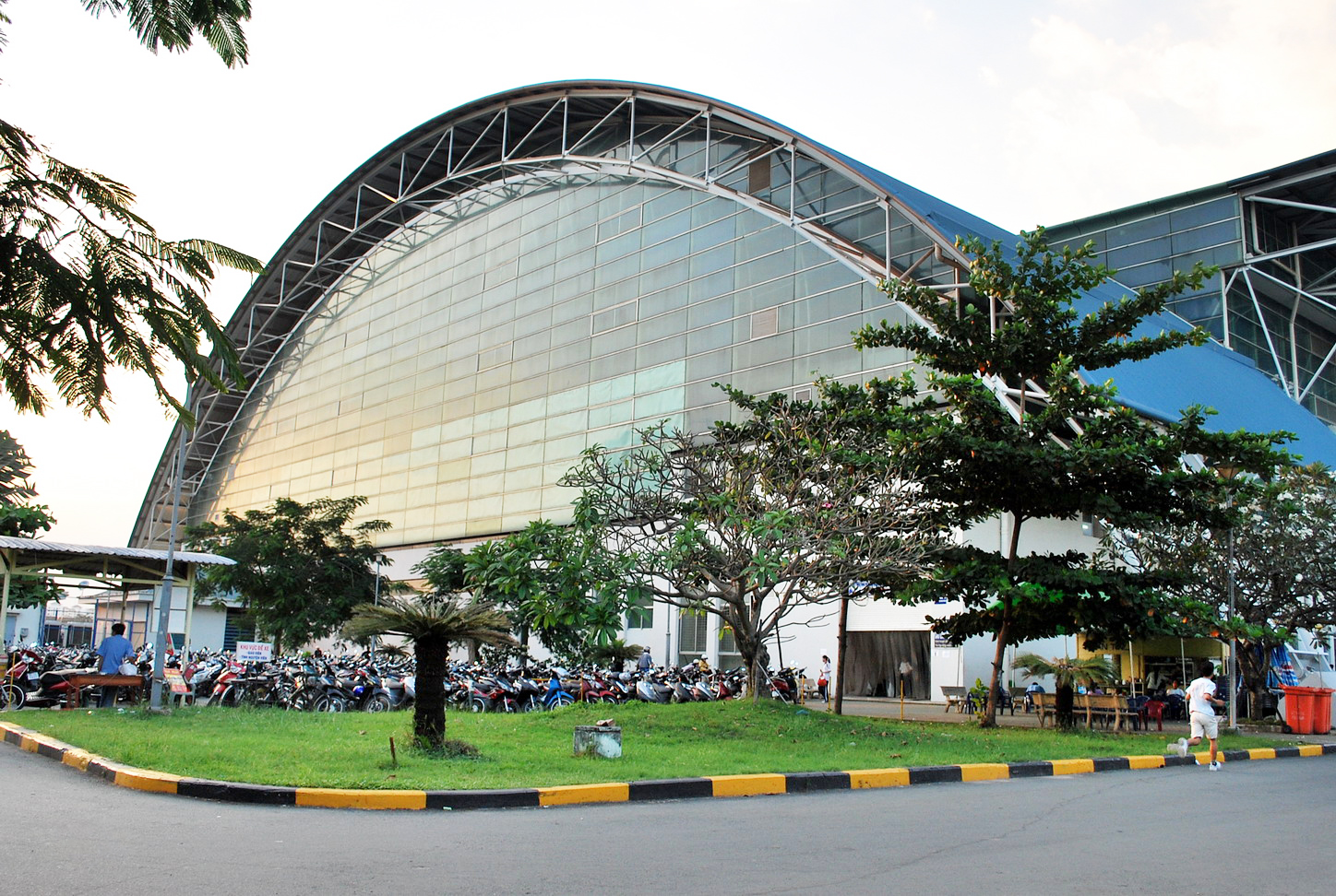 Nhà thi đấu Phú Thọ